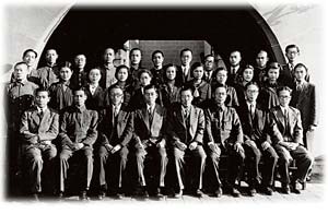 1941（昭和16）年住友本社人事課の人たちとともに