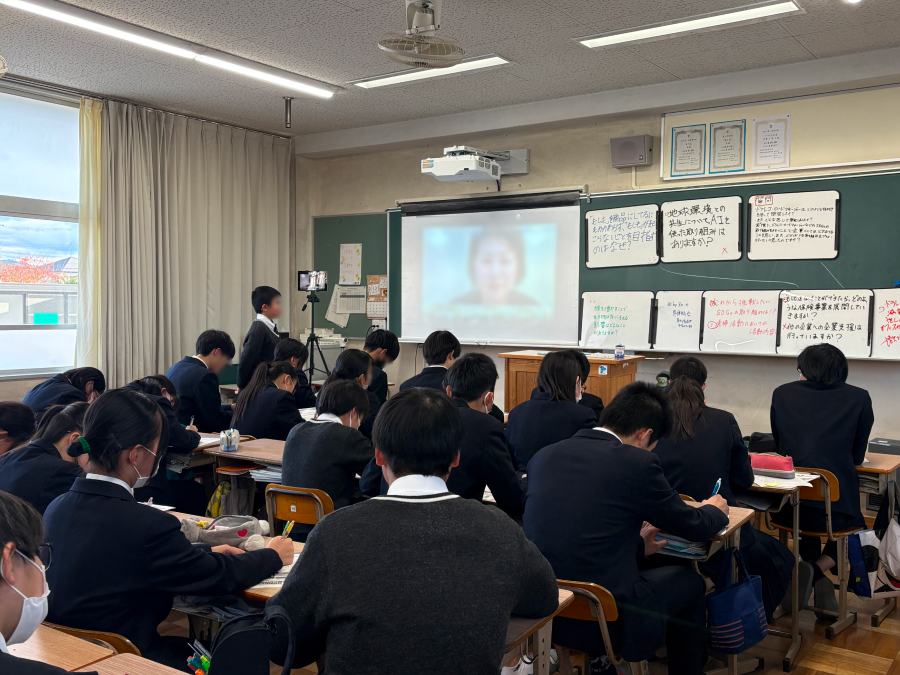 滋賀県立河瀬中学校での教育プログラムの様子